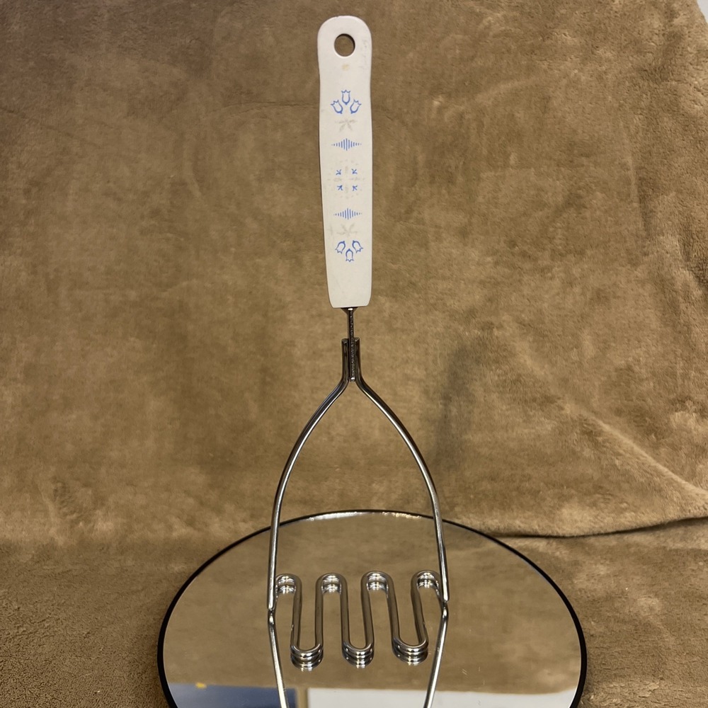Vintage‎ 1960s EKCO Potato Masher Blue Dutch Tulip MCM 10.5"